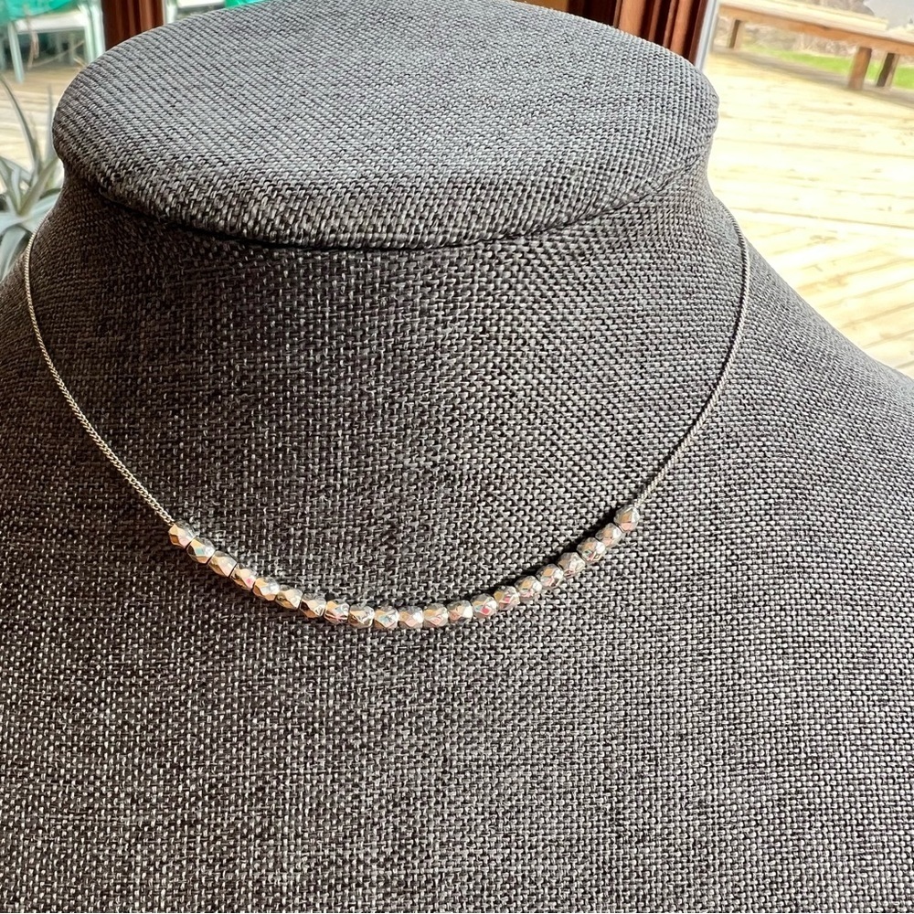 🍭6/$30 small silver beaded choker necklace on silver tone chain